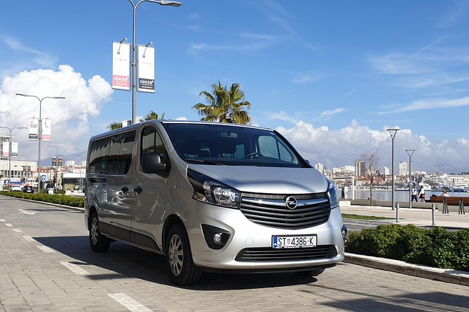 Airport(Resnik) to or from Split transfer - Stops along the way, if you need one