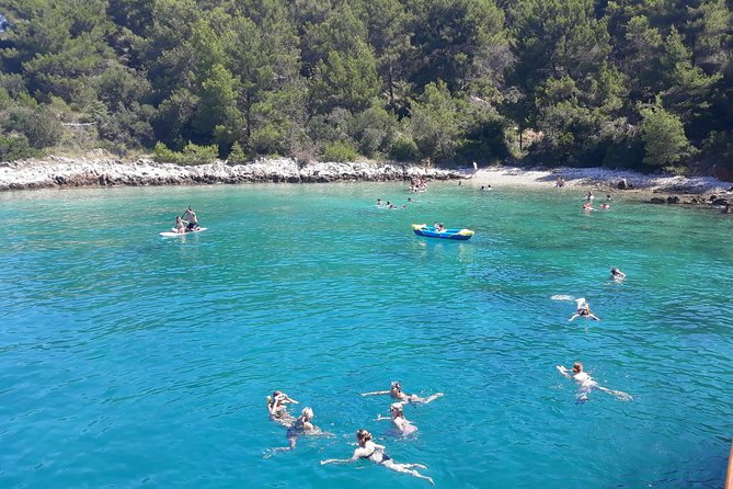 All Inclusive Brac and Solta islands swimming cruise - Stomorska on Solta, a small port with free time