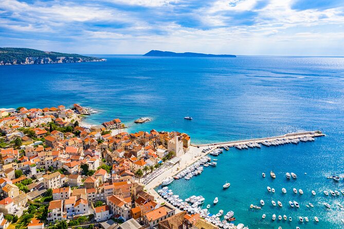 Blue Cave and Hvar 5 Islands Tour from Split - A 12-person speedboat keeps the group manageable