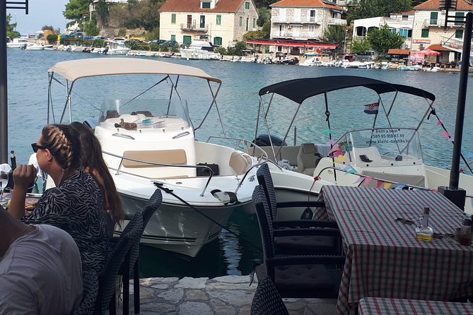 Blue Cave and Hvar island - five island tour from Split - The boat ride, group size, and comfort