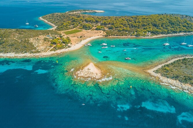 Blue cave & Hvar (5 Islands) private tour from Split or Trogir - Who Should Book This Five-Island Route?