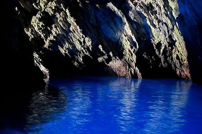 Blue Cave & Island Escape: A Unique 6-Island Adventure from Split - Carpe Diem: a quick stop with a party-island mood