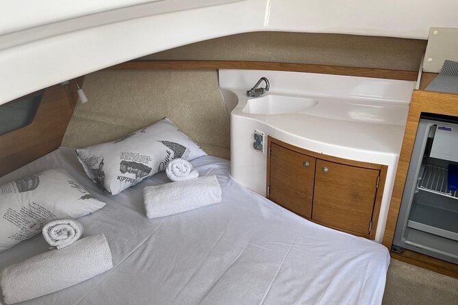 BLUE LAGON & 3 islands full day private speedboat tour - Who should book this day on the Adriatic