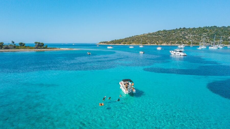 Blue Lagoon and hidden gems of island Šolta - A nine-hour route across Drvenik and Šolta