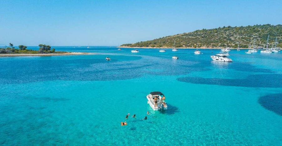 Blue Lagoon and hidden gems of island Šolta - Maslinica on Šolta brings a slower hour