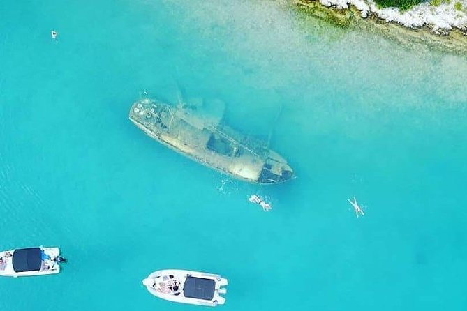 Blue Lagoon and Solta Island from Split-Private Tour - Maslinica and Martinis Marchi castle