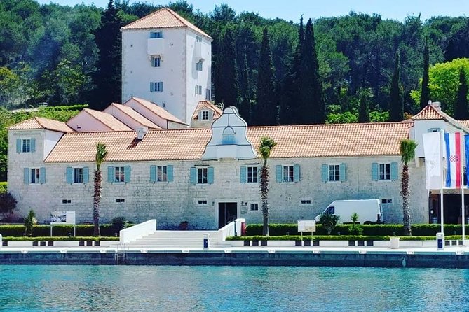 Blue Lagoon and Solta Island from Split-Private Tour - Trogir: an old town before the first swim
