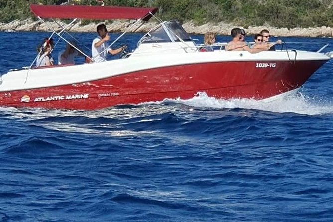 "Blue Lagoon" Half day Chill out tour from Split - What the boat ride adds to the value