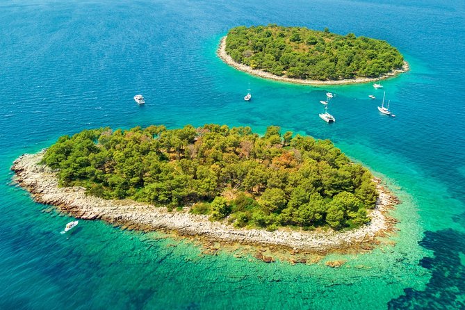 Blue Lagoon & Maslinica half day tour from Trogir - Three hours means choosing the highlights