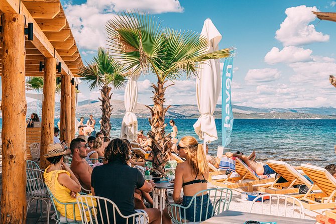 Blue Lagoon Private Tour from Trogir - LUNCH IN THE RESTAURANT INCLUDED - Lunch under a century-old pine forest