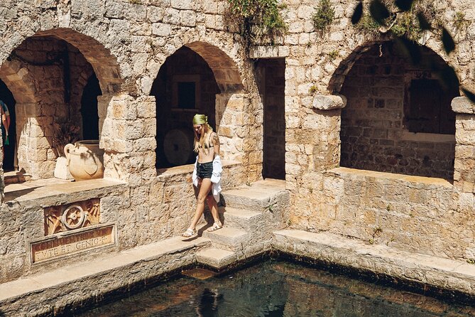 Brac, Hvar, & Solta Day Trip: Snorkeling, Wine & Lunch from Split - The fisherman’s bay lunch