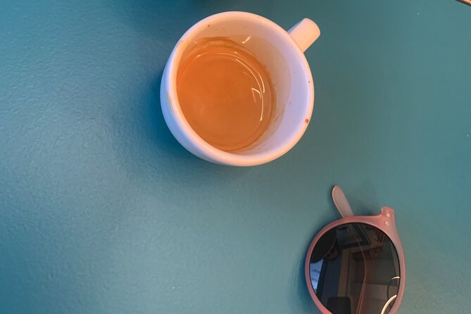 Coffee, storytelling & walk - The best private tour of Split - Entering Diocletian’s Palace through the Substructures