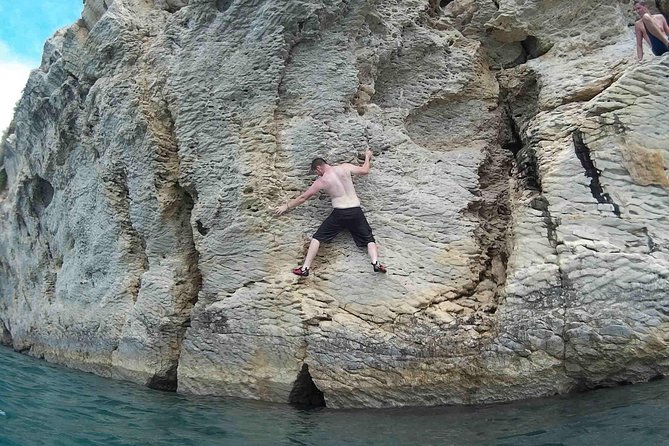 Deep Water Solo and Cliff Jumping Tour in Split - Why the guides matter so much