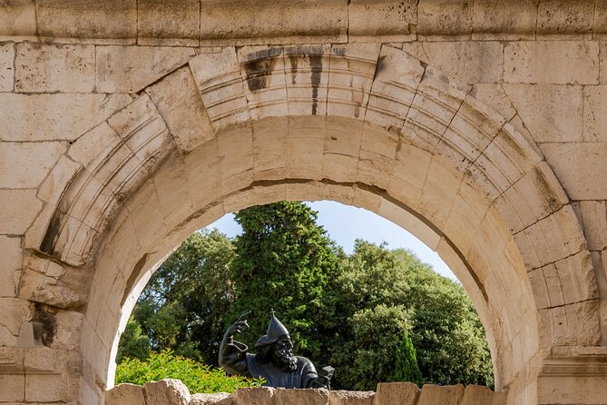 Diocletian's Palace Small Group Tour in Split - Walking the 1,700-year-old palace streets