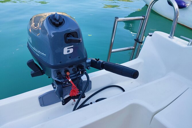 Dubrovnik Boat Rental without License - Safety details that matter on a self-drive boat