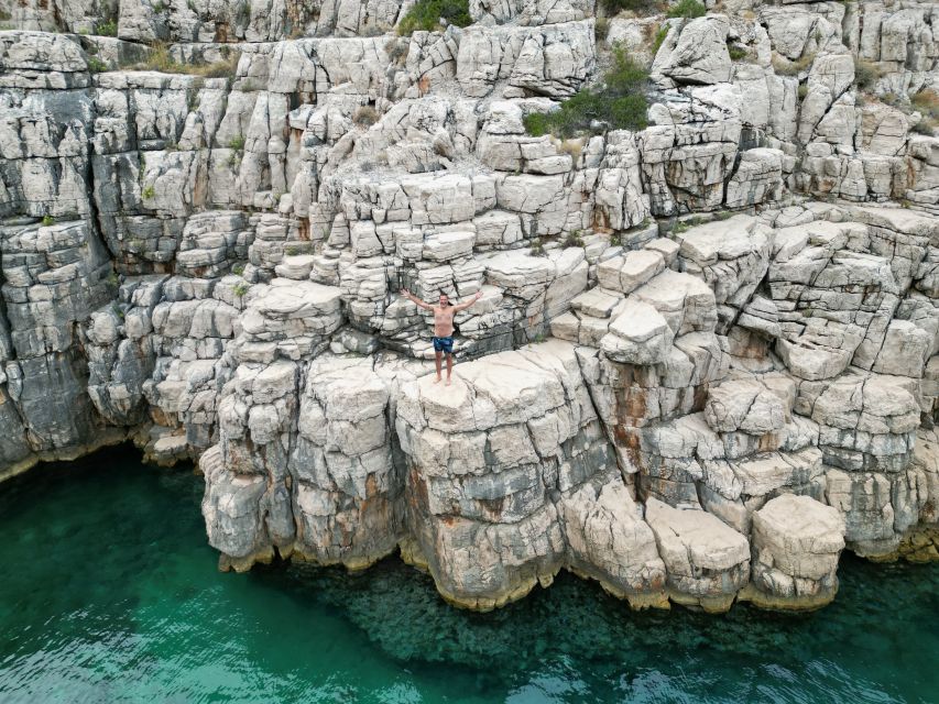 From Makarska: Hidden Gems of Hvar Island's North Shore - The boat, equipment, and comfort limits