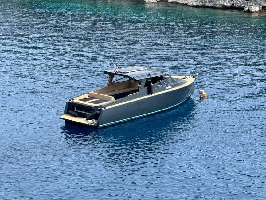 From Split: All-inclusive Blue Cave Tour with Grilled Lunch - Komiža, a proper island town