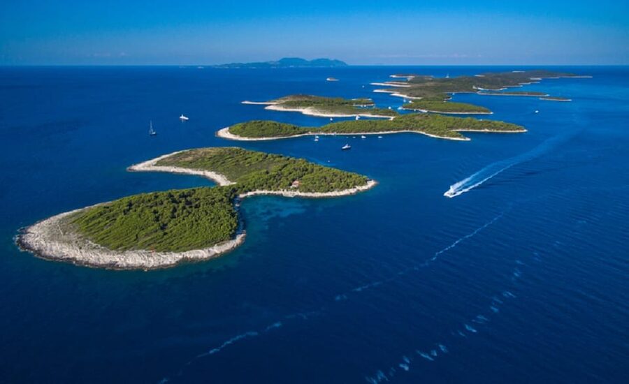 From Split: Blue Cave & 5 Islands Amazing Speedboat Tour - The Blue Cave: beautiful, brief, and busy