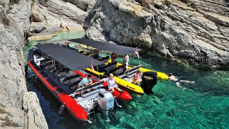 From Split: Blue Cave, Hvar, Mamma Mia, 5 Islands boat Tour - Stiniva Cove from the water