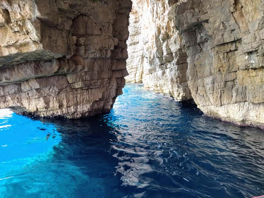 From Split: Blue Cave, Hvar, Mamma Mia, 5 Islands boat Tour - The return ride is part of the experience