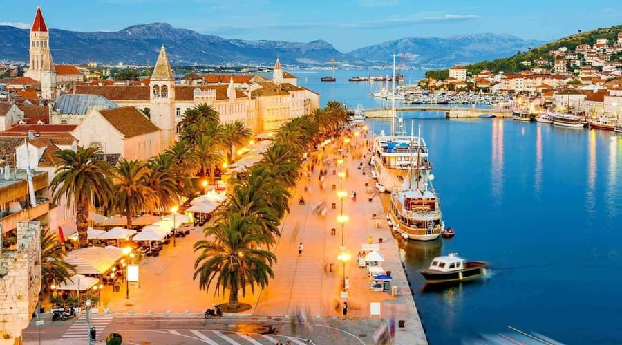 From Split: Blue Lagoon and 3 Island Boat Tour - A five-hour route with four different moods