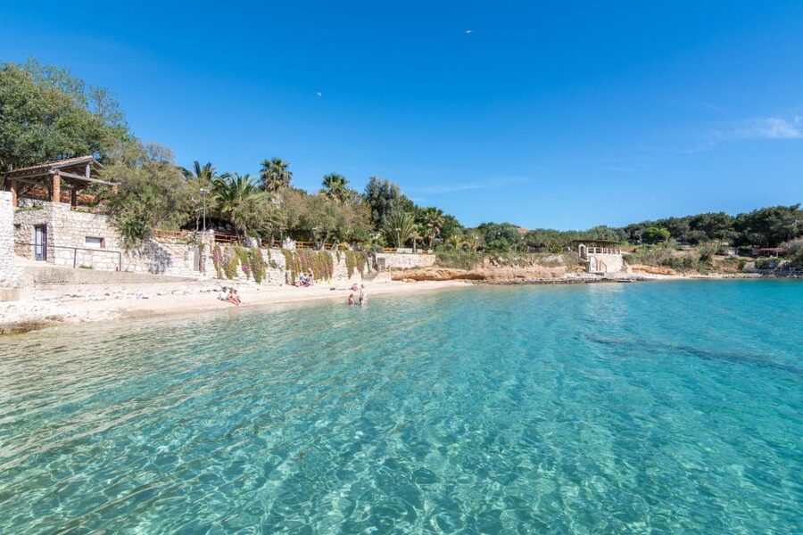 From Split, Croatia: Blue Cave & Hvar 5 Islands tour - Veliki Budikovac brings the longest swim