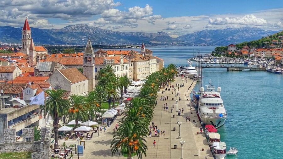 From Split: Half-Day Tour of Trogir Old Town in Small Group - Meeting beneath Split’s Golden Gate