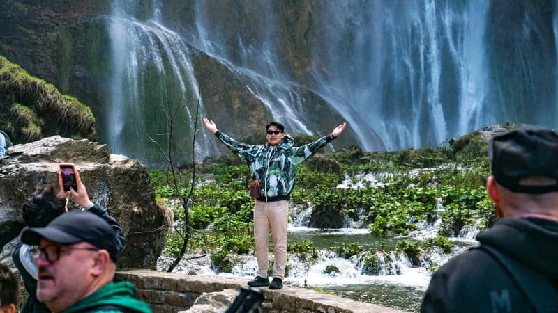 From Split: Plitvice Lakes Guided tour - Guides can make or break a day this long