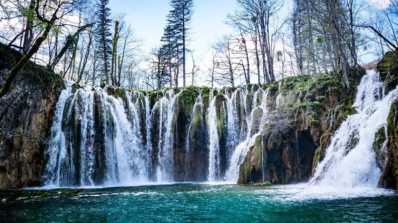 From Split: Plitvice Lakes Guided tour - The café stops are useful, but not sightseeing stops