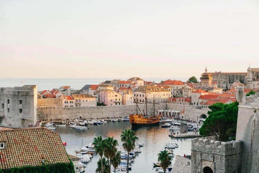 From Split/Trogir: Dubrovnik Guided Tour with a Stop in Ston - Key points to know before booking