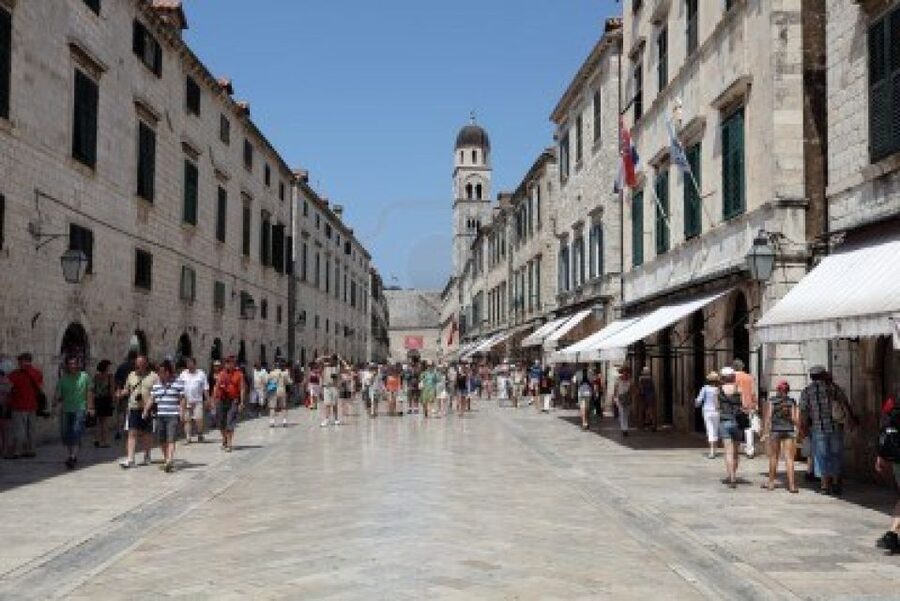 From Split/Trogir: Dubrovnik Guided Tour with a Stop in Ston - Who should book this Dubrovnik day trip?