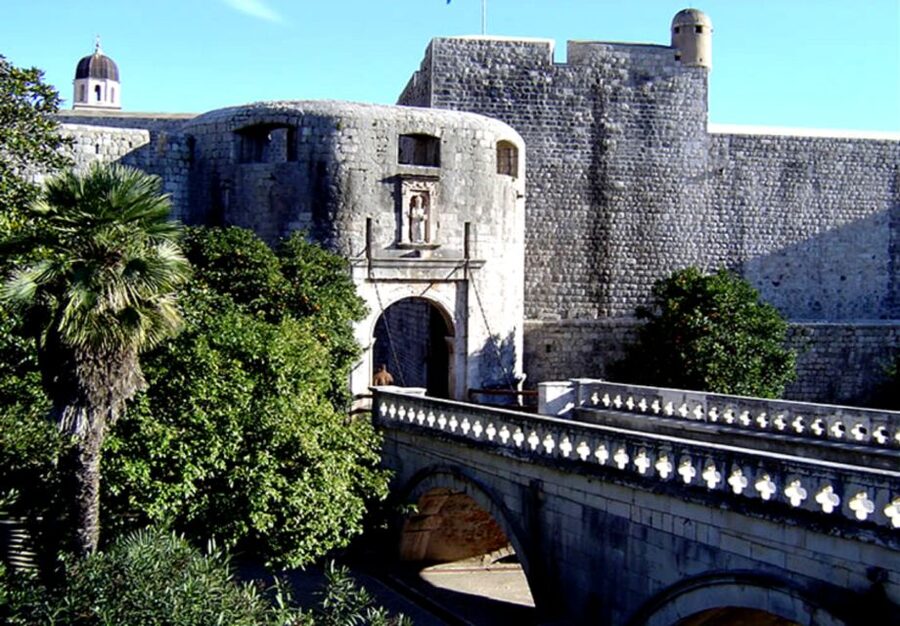 From Split/Trogir: Dubrovnik Guided Tour with a Stop in Ston - The return trip and Deak Wines stop