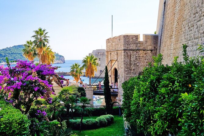 From Split/Trogir Small group tour to Dubrovnik with stop in Ston - Ston gives the journey a worthwhile pause