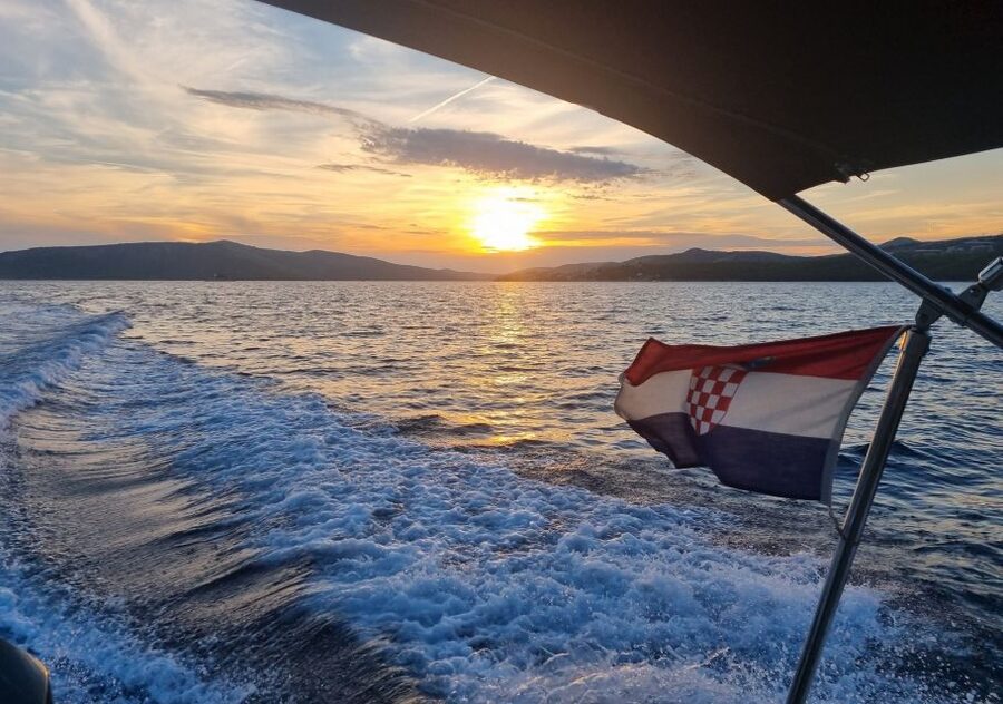 From Trogir: 3 islands half day tour with Blue Lagoon - Should you book the Blue Lagoon tour?
