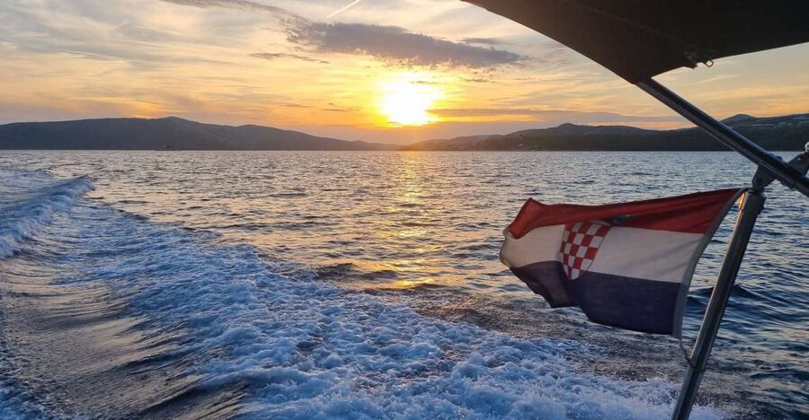 From Trogir: 3 islands half day tour with Blue Lagoon - Maslinica on Šolta, a slower island pause