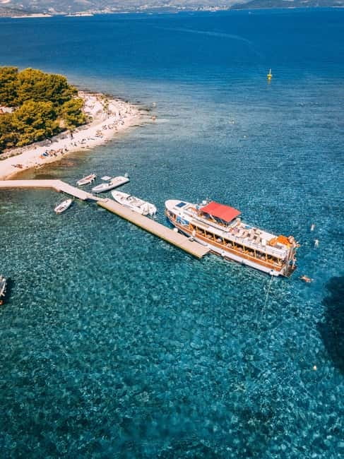 From Trogir: Blue Lagoon & Šolta Cruise with Lunch & Drinks - A half-hour cruise to Šolta
