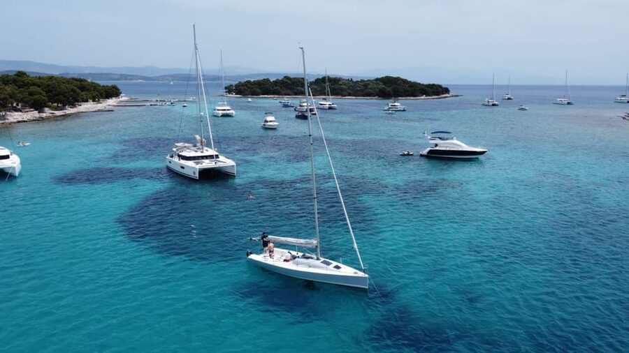 From Trogir Day sailing (private tour) - Drvenik Veliki and the 90-minute lunch break