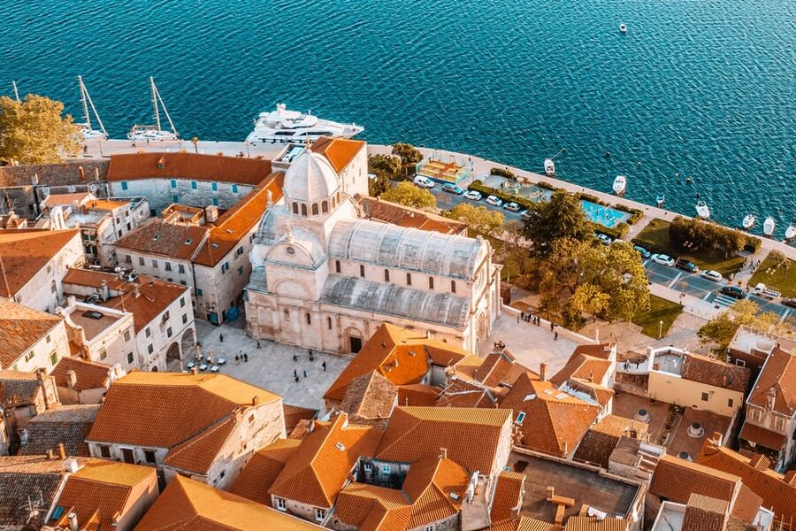From Trogir, Seget & Okrug: Krka Waterfalls Gastro Tour - Lunch and local tastes in Skradin