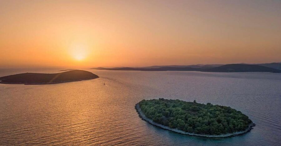 From Trogir: Sunset Private Tour - A four-hour evening from Trogir to Maslinica