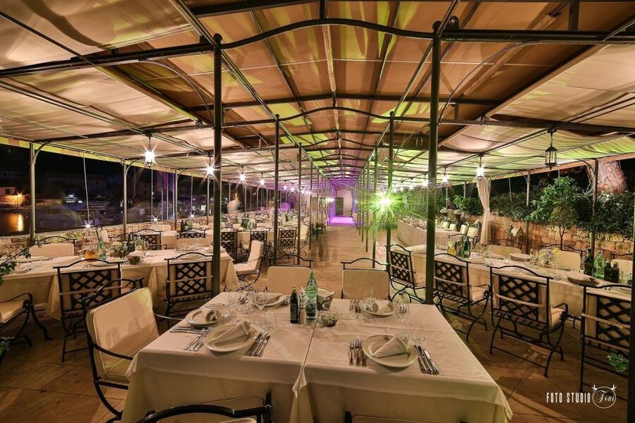 From Trogir: Sunset Private Tour - Dinner by the water, with time to keep an eye on the clock