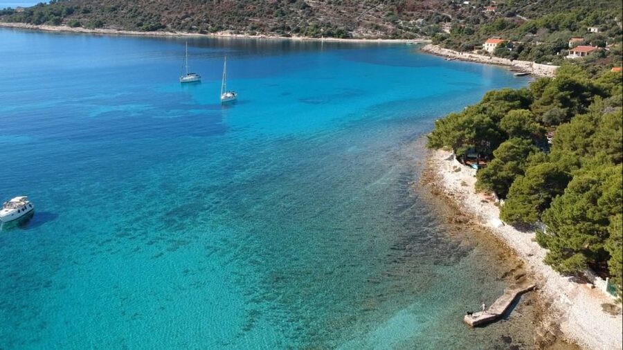 From Trogir: Three Islands Half-Day Speedboat Tour - Leaving Trogir beside Kamerlengo Castle