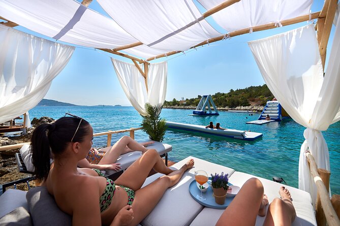 Full Day Boat Tour, Blue Lagoon and Šolta with lunch&drinks - Crew, equipment, and the general mood