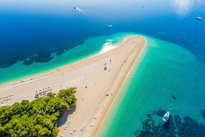 Full-Day Private Plitvice Lakes National Park roundtrip transfer from Split - What the driver does, and what you should not expect