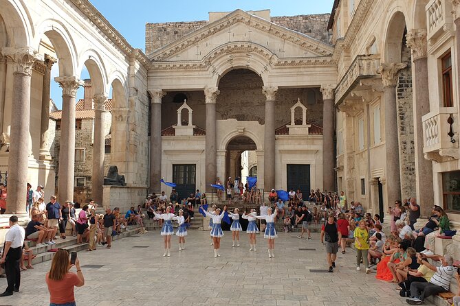 Game Of Thrones Split Walking Tour - Papalićeva Street and the slave uprising