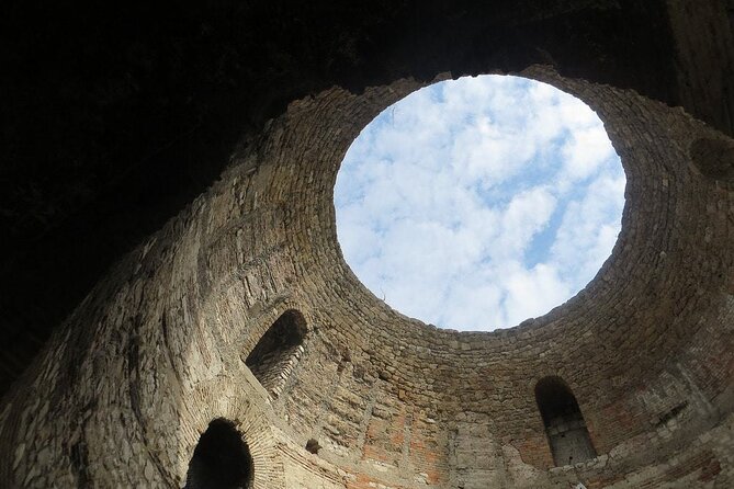 Game Of Thrones Tour Split - small group - How the Guide Adds More Than Fan Trivia