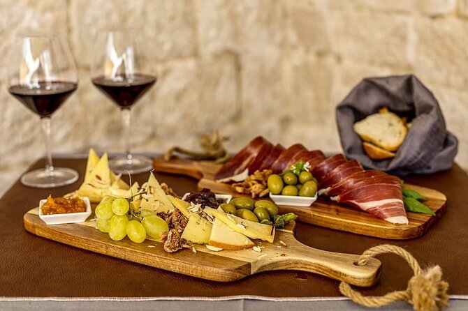 Gastro and History Jewels Experience in Split - Soparnik, pašticada, and brodetto