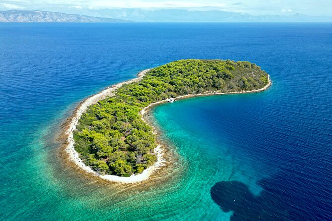 Golden Horn Beach & North Shore of Hvar Island Private Boat Tour - The 50-minute ride to Zlatni Rat