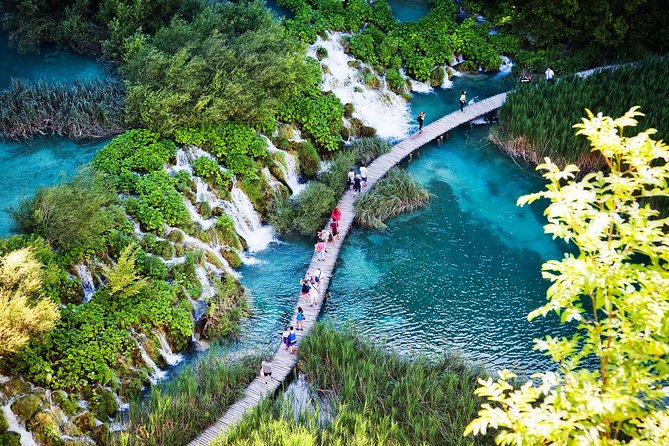 Guided transfer from Split to Zagreb with Plitvice Lakes stop - The ride north from Split