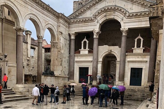 History Split Walking Tour in French -Small group - The Split Synagogue and a quieter piece of city history