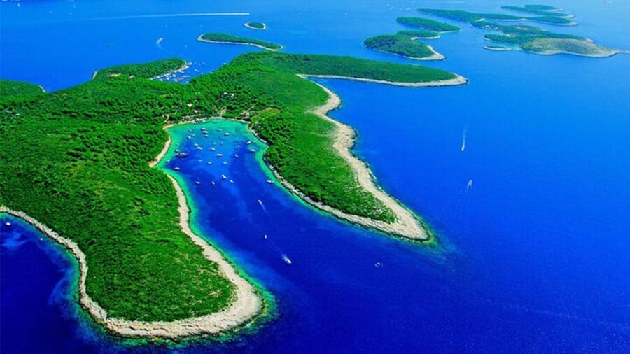 Hvar Tour from Split - Full Day Tour - Bol and Zlatni Rat: Brač’s famous opening scene